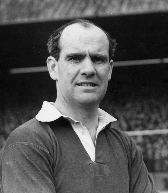 1950: Manchester United and Ireland footballer, Johnny Carey. (Photo by Central Press/Getty Images)